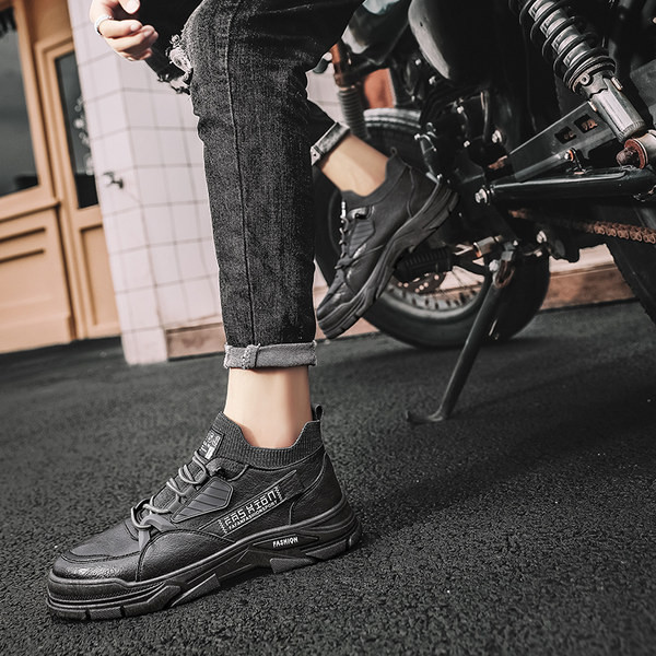 Ανδρικά δερμάτινα παπούτσια με τραχιά σόλα - δύο μοντέλα