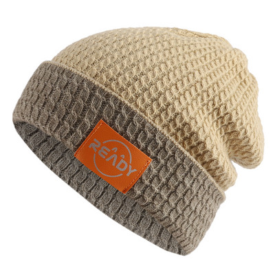 Ανδρικό καπέλο με επιγραφή