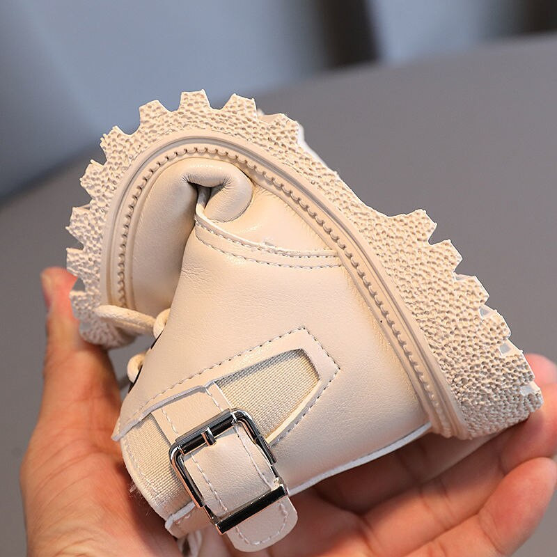 Modne kožne neklizajuće čizme za gležnjeve Tople plišane dječje moderne čizme Zimske cipele za malu djecu Bijelo crne čizme za snijeg za dječake Djevojčice