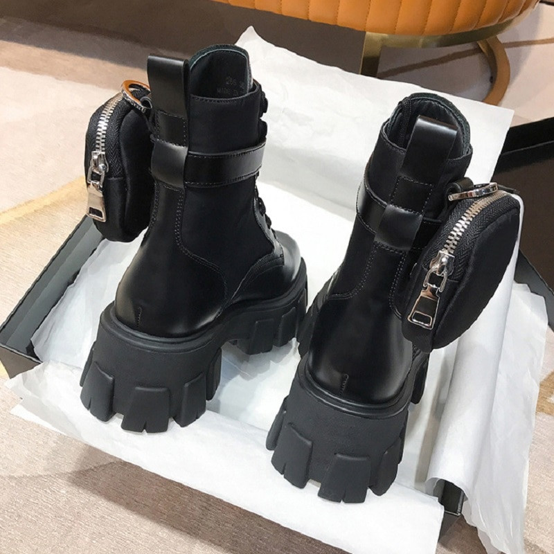 Melna punk potīte ar biezu zoli motociklu puszābaki Sieviešu mežģīnēm pavasarīgi bieza papēža jostas sprādzes kabatas dizainera kupli apavi