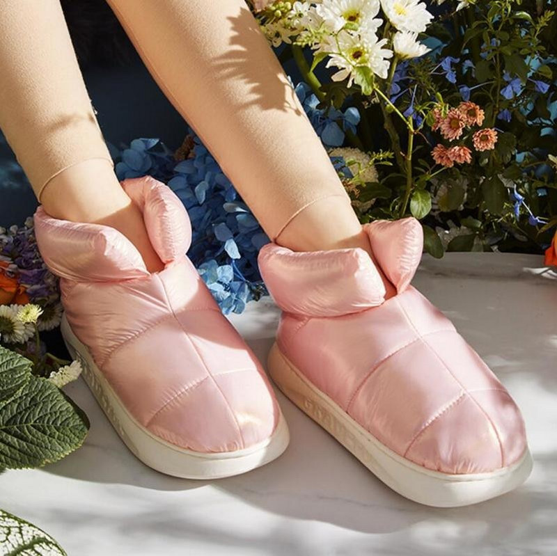 Aranyos plüss pamut cipők Női téli csizmák kültéri csúszásmentes könnyű lefelé szabadidő női hócipő platform melegen tartó lábbelik