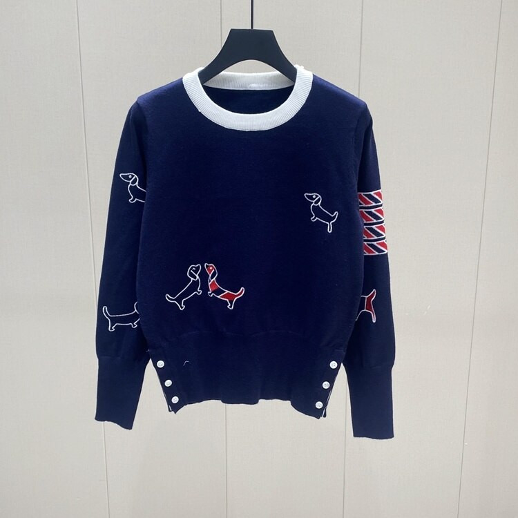 TB THOM 2022. gada jaunā koledžas stila suņu žakarda apkakles krāsas kontrasta džemperi ar garām piedurknēm.