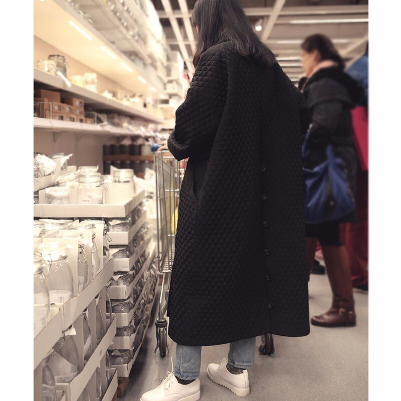 LANMREM 2022 Eiropas augstākās kvalitātes jaka ziemas sievietēm lielizmēra vaļīga melna vējjaka garais mētelis noliktavā WTH12