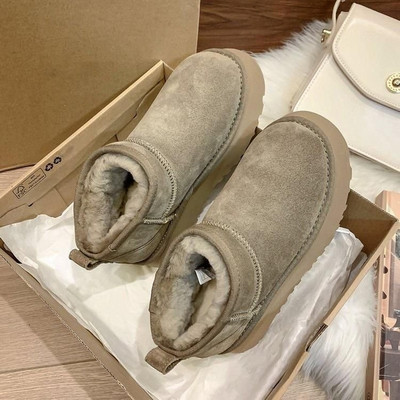 2023 Sheepskin Wool Comprehensive Αντιολισθητικά Snow Boots Γυναικείες μίνι κοντές μπότες Warm Winter Thickened Γυναικεία παπούτσια Botas Mujer