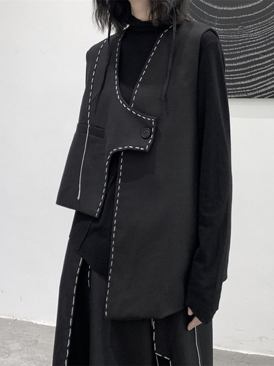 [EAM] Sieviešu brīva piegriezuma, melna augššūta neregulāra veste, jauna V veida apkakle bez piedurknēm, modes plūdmaiņas, 2022. gada pavasara rudens, 1DF1072