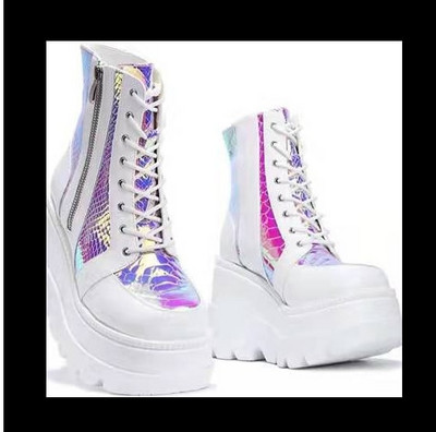 Χειμερινή μόδα Μπότες υψηλής πλατφόρμας Δερμάτινες ψηλές σφήνες Γυναικείες μπότες 2021 Νέα γυναικεία ψηλοτάκουνα παπούτσια σε στιλ πανκ για γυναίκες