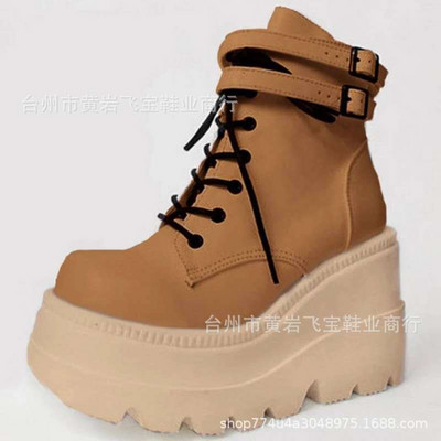 Χειμερινή μόδα Μπότες υψηλής πλατφόρμας Δερμάτινες ψηλές σφήνες Γυναικείες μπότες 2021 Νέα γυναικεία ψηλοτάκουνα παπούτσια σε στιλ πανκ για γυναίκες