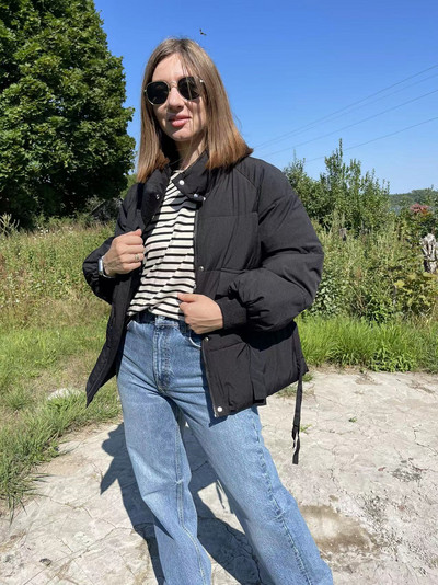 Νέα γυναικεία παλτό και μπουφάν για το φθινόπωρο και τον χειμώνα 2022. Πουπουλένιο μπουφάν