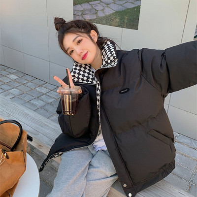 Melnbalta rūtainā jaka ar maizes oderējumu Sieviešu ziemas jaka 2022. gada jauna treknā, brīva dizaina plūdmaiņas kokvilnas oderes jaka sajūta