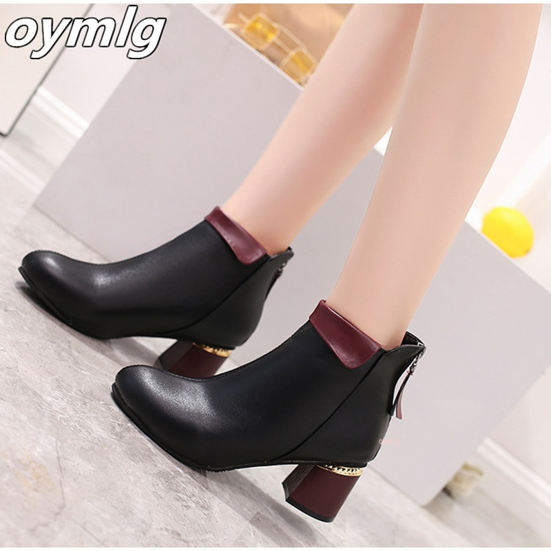 Ženske gležnjače Cipele na cipele Zima Jesen Ženske plišane tople visoke čizme od umjetne kože Modne kratke šiljate vrhove Ženske patent zatvarač