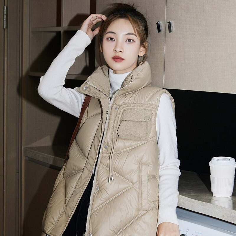 Eiropas stacijas modes veste sieviešu īsa 2022. gada jauna vestes ārējā nodiluma bezpiedurkņu jaka