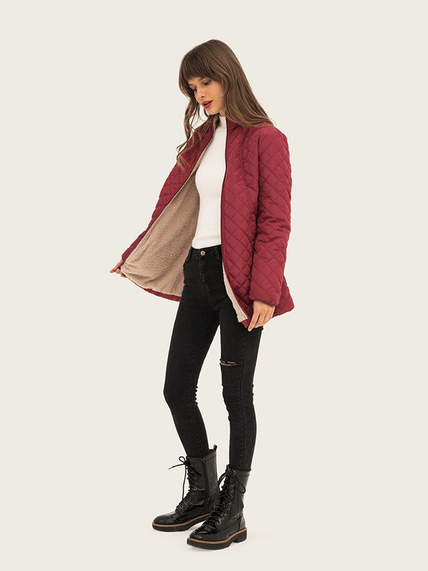 Sieviešu ziemas jaka Flīsa jaka ar augstu jostasvietu Sieviešu mētelis ar garām piedurknēm.