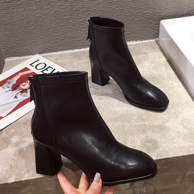 Luksusa zīmola sieviešu smilškrāsas 7 cm bloka augstpapēžu puszābaki 2020. gada ziemas sieviešu kvadrātzābaki Chelsea augstas kvalitātes īsi zābaki