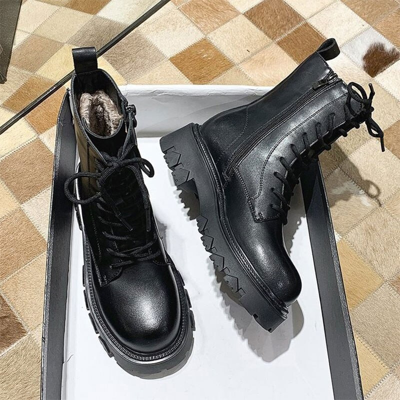 Naiste talvised mootorrattasaapad, soojad plüüsnahast naiste platvormkingad Kunstnahast mood Naiste punk-lühikesed saapad 2022 Uus