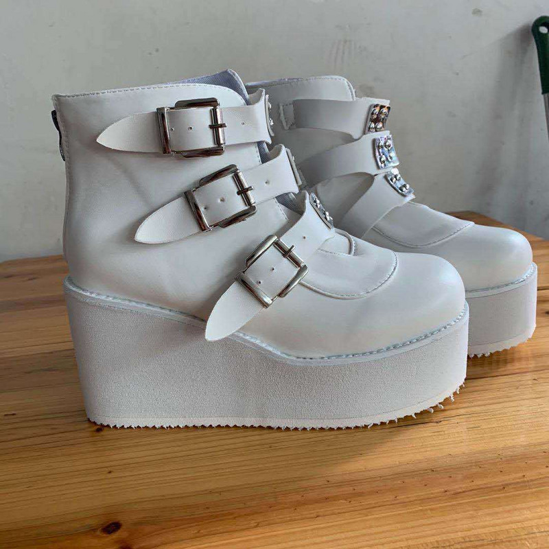 Sieviešu sprādzes potītes zābaki 2022. gada ziemas platformas zābaki Punk sieviešu zābaki ar augstu papēdi, 43. izmērs sievietēm Martin Botas Botas De Mujer