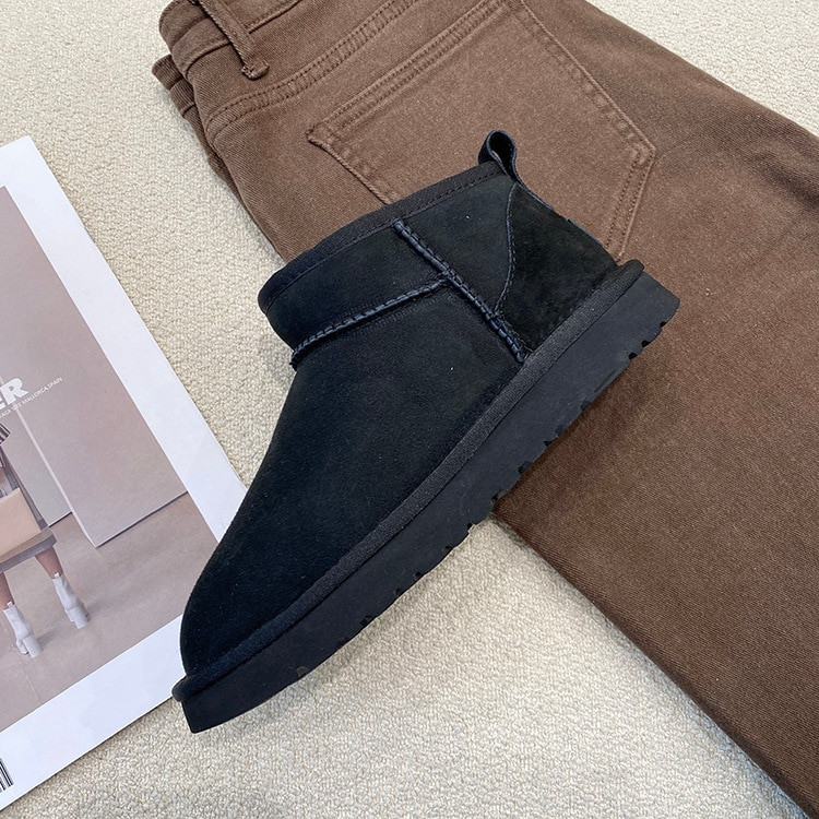 Modne zimske čizme za 2022. Krznene ženske čizme za snijeg Prava ovčja vuna Dekoltirane tople krznene cipele Muške i ženske zimske kratke čizme