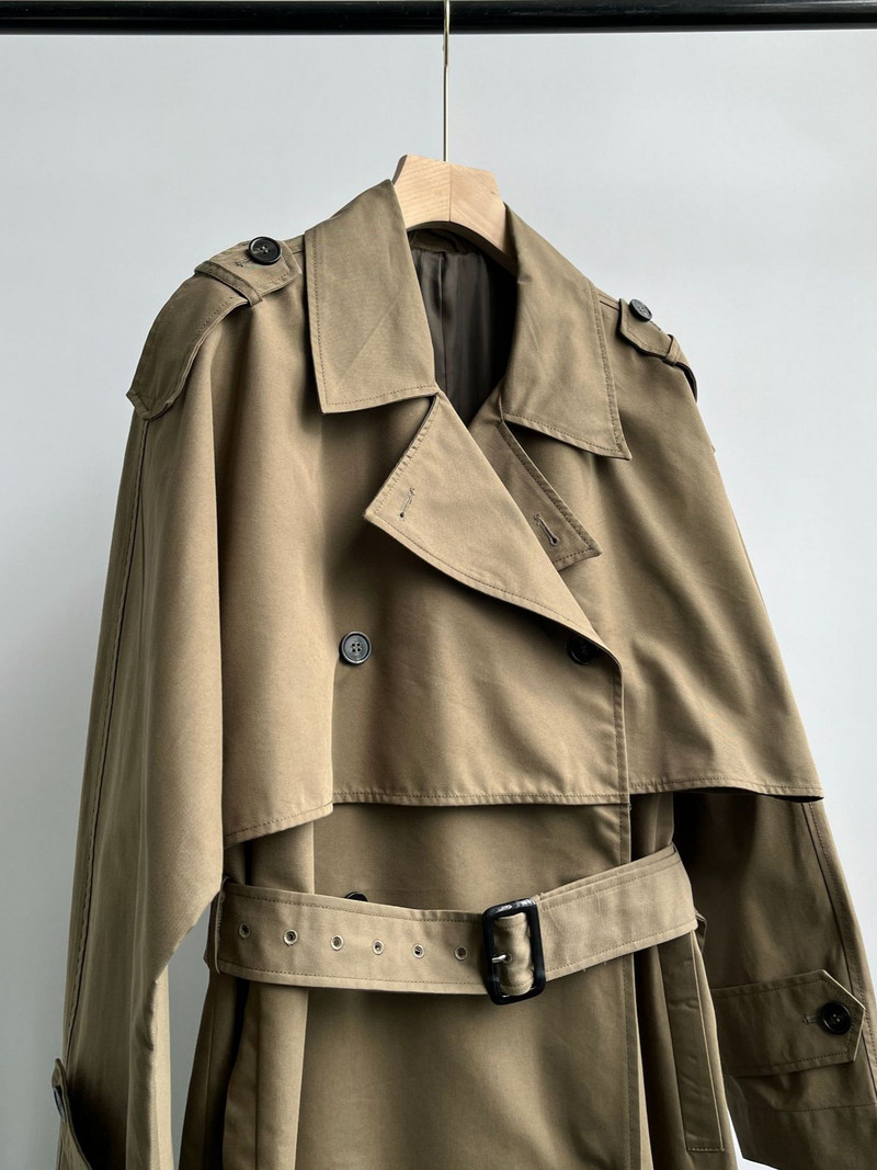 Sieviešu vidēja garuma mētelis, kokvilnas divrindu britu stila, kaklasaites un jostas, sieviešu vējjaka