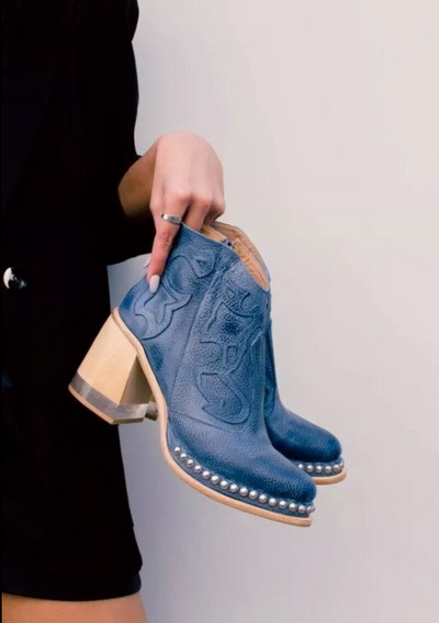 NOVO 2022. Vrouwen Laarzen Lente Mode Trend Geborduurde Mode Laarzen Dames Klinknagel Kristal Comfortabele Wees Teen Hoge Hakken