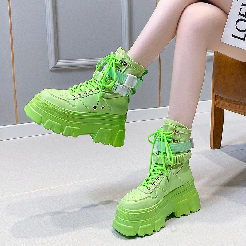 Sieviešu zābaki ar platformu 2021. gada ziema, jauni silti, neslīdoši sporta sniega zābaki Dizaineru modes puszābaki Gladiator motociklu zābaki