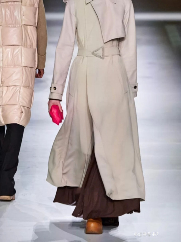 Νέες γυναικείες μπότες βροχής με αδιάβροχο περπάτημα για τον αστράγαλο.