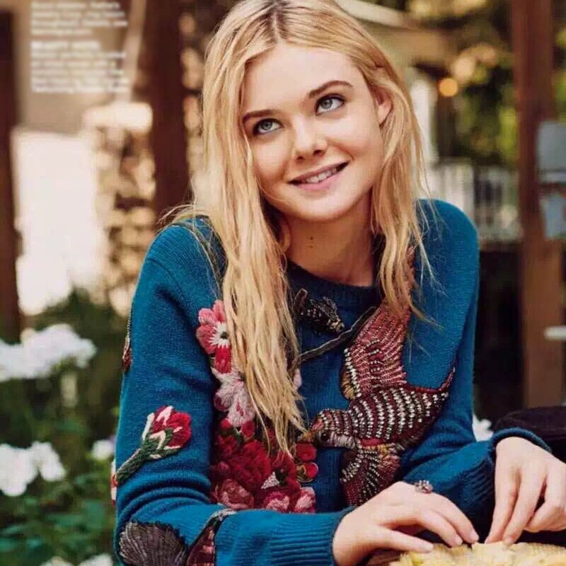 Σχεδιαστής πασαρέλας Γυναικεία πουλόβερ πουλόβερ με μπλε πουλί με κέντημα 2022 Χειμερινά Χριστούγεννα πολυτελής επωνυμία Beading Πλεκτομηχανές πουλόβερ