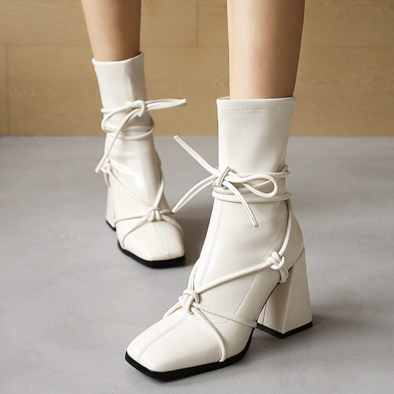 Γυναικείες μπότες 2021 New Arrival Γυναικείες μπότες αστραγάλου σταυρωτά με σχέδιο με στενό λουράκι μόδας καλής ποιότητας Μπότες Chelsea Κομψά παπούτσια