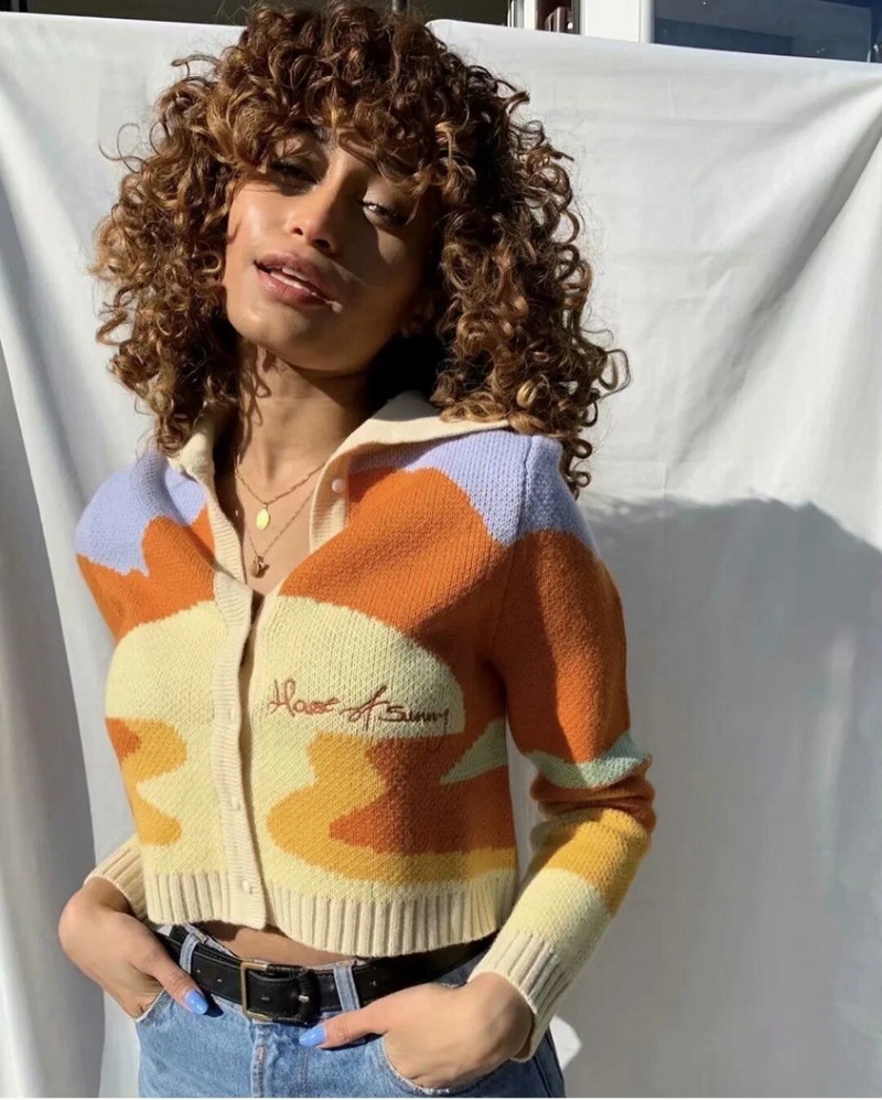 Rebeka abotonada de las mujeres, tops largos de la solapa del punto del bloque del color del bordado de la letra de la manga