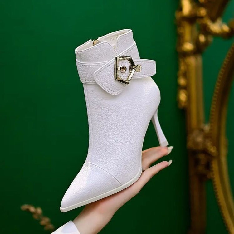 2022. gada rudens un ziemas zābaki ar jostas sprādzēm Īsi zābaki Eiropas un Amerikas modes augstpapēžu zābaki ar smailiem purngaliem