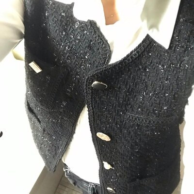 Σχεδιασμένο με κουμπιά Κομψό φθινοπωρινό γυναικείο γιλέκο Νέα μονόχρωμα αμάνικα γιλέκα με λαιμόκοψη 2022 τσέπες όλα ταιριάζουν φθινοπωρινά μπλουζάκια