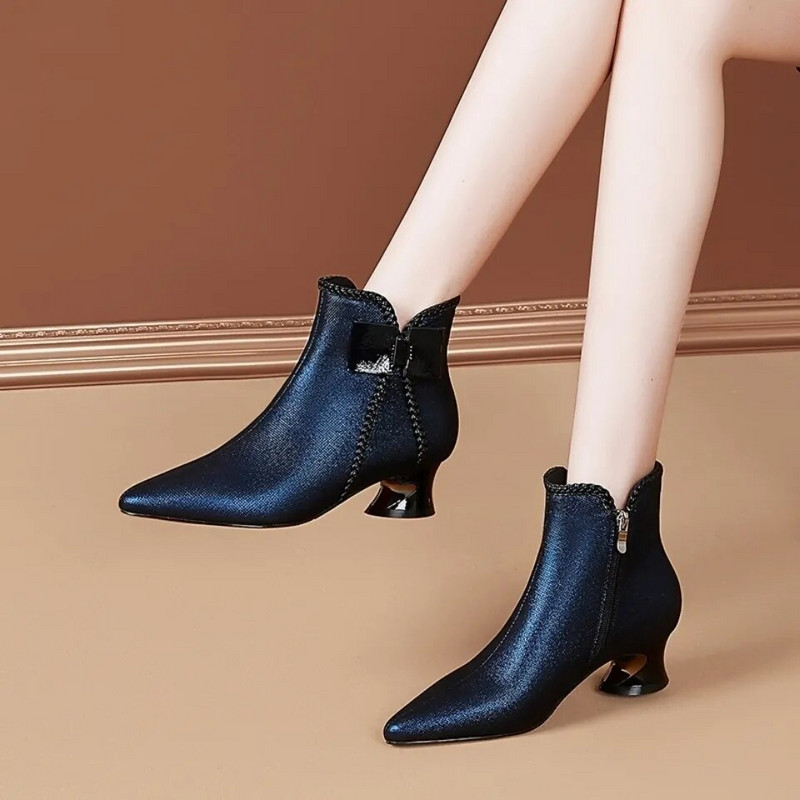 Gležnjače za žene, nove jesensko-zimske 2022., ženske kožne jednostruke čizme, cipele, ženske čizme sa špicom na nisku petu, martinke