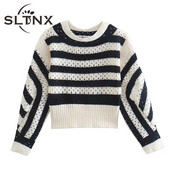 SLTNX Φθινοπωρινή χειμερινή μόδα Γυναικεία πουλόβερ με κούφια πουλόβερ μαύρο λευκό ριγέ μακρυμάνικο με λαιμόκοψη Πλεκτό πουλόβερ Lady Loose Top