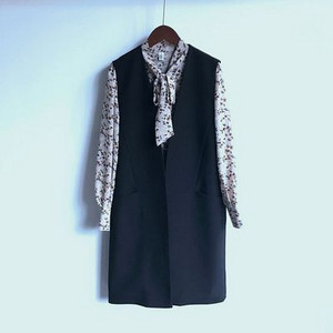 Ležerni crni ženski prsluk Proljetni elegantni dugi kaput Ženski kardigan s džepom V-izreza Prsluk veće veličine Ženska jakna bez rukava