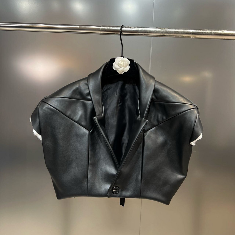 PREPOMP 2022 Rudens nolaižama apkakle bez piedurknēm, polsterēta pleca viena poga, melna Pu mākslīgās ādas plānas veste cimdi Crop GG655