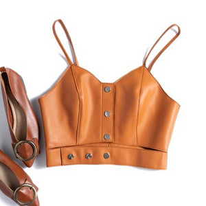 Slaganje modnih trendi ženskih seksi ženskih remena od prirodne kože uz struk Mujer dugmad Punk bijeli prsluk Kratka košulja