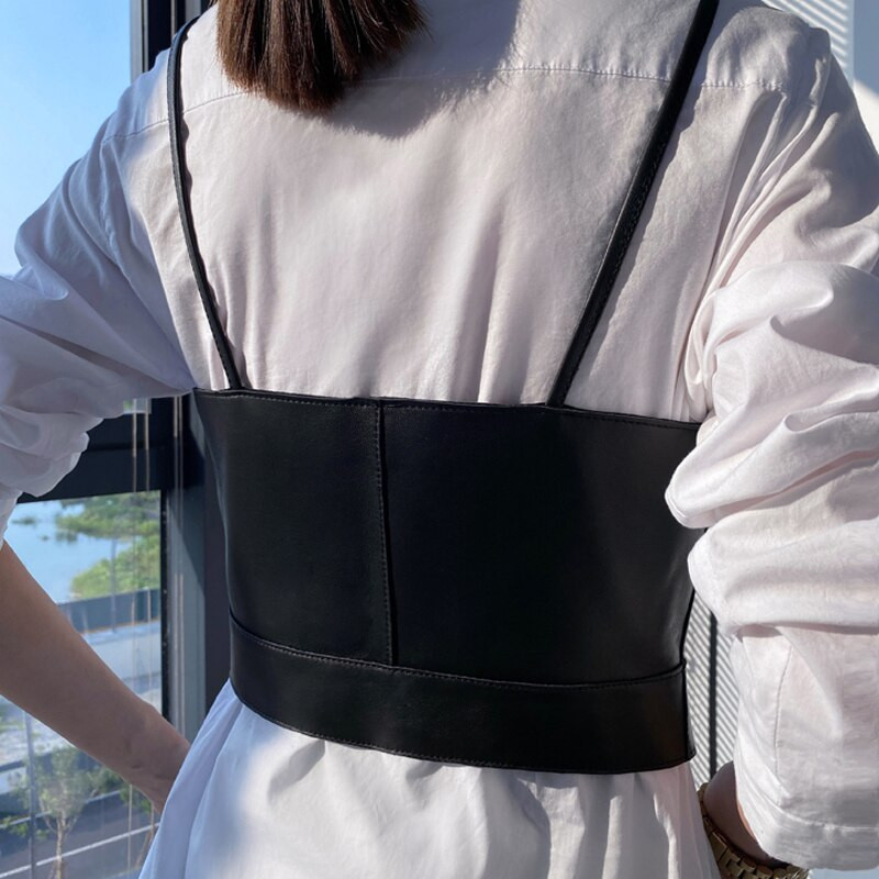 Slaganje modnih trendi ženskih seksi ženskih remena od prirodne kože uz struk Mujer dugmad Punk bijeli prsluk Kratka košulja