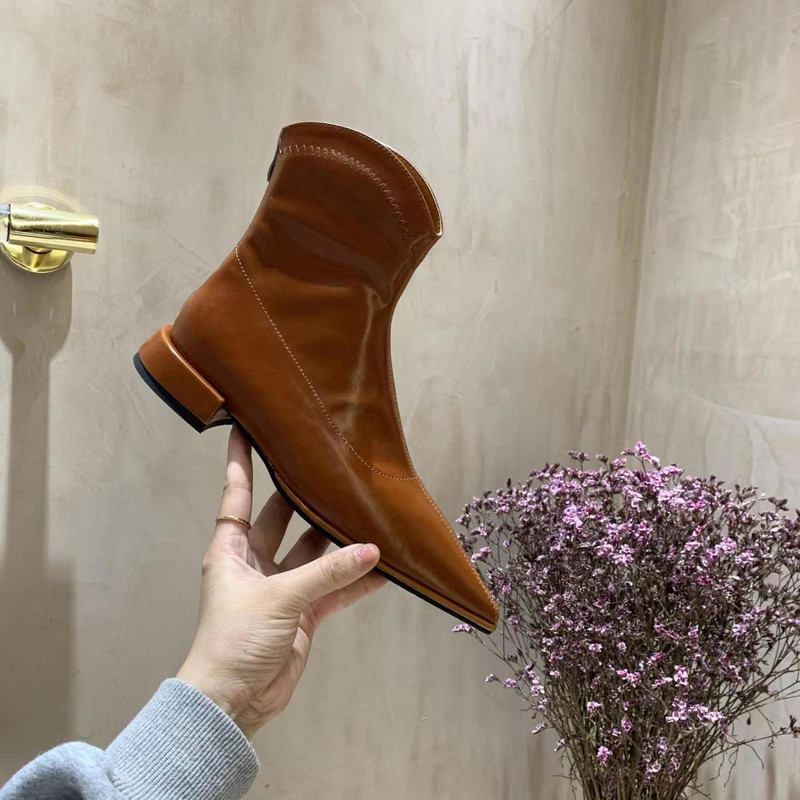 Jauna zīmola sieviešu zempapēžu zābaki Chelsea zābaki ar smailiem purngaliem potīšu zābaki 2022. gada gotiskā modes Gladiator sieviešu zābaki ikdienas apavi