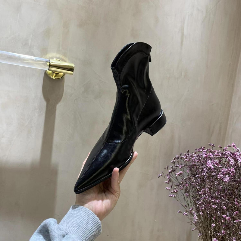 Jauna zīmola sieviešu zempapēžu zābaki Chelsea zābaki ar smailiem purngaliem potīšu zābaki 2022. gada gotiskā modes Gladiator sieviešu zābaki ikdienas apavi