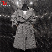 Elegantni ženski trenč kaput Nova crno-bijela karirana temperamentna vjetrovka srednje dužine Proljetni uredski modni kaput dugih rukava