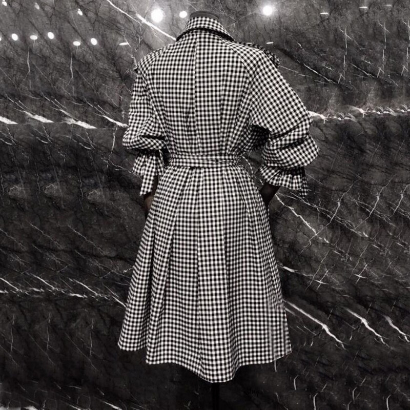 Elegantni ženski trenč kaput Nova crno-bijela karirana temperamentna vjetrovka srednje dužine Proljetni uredski modni kaput dugih rukava