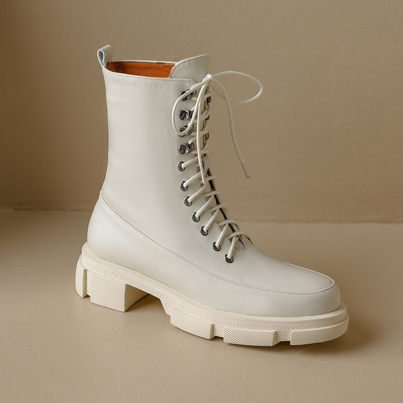 2021 Χειμερινά νέα γυναικεία μποτάκια με κορδόνια με στρογγυλά δάχτυλα  μπότες, μαύρα λευκά, όλα τα παπούτσια σε πλατφόρμα