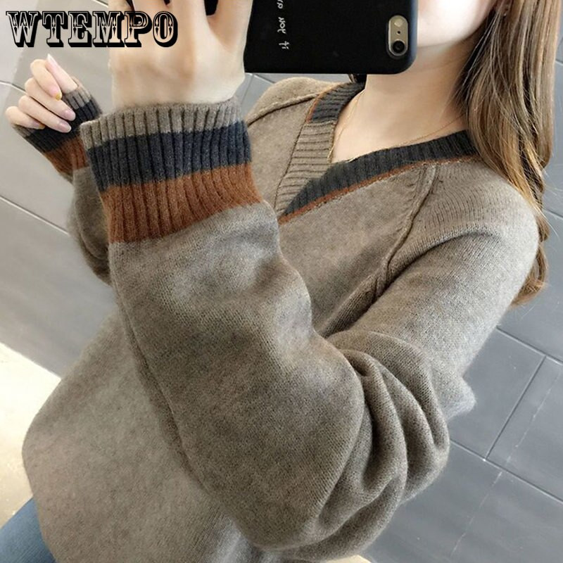 Brīvs un plāns V veida kakla izgriezuma kontrasta krāsas šuvju džemperis korejiešu versijā, ko var valkāt ārpusē. Blūze ar trikotāžas apakšu