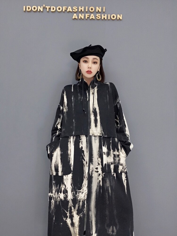 SHENGPALAE sieviešu mētelis brīvs ikdienas atloks ar garām piedurknēm apdruka kaklasaites krāsas apdruka vējjaka jauna 2022. gada rudens modes plūdmaiņas 5AE1364