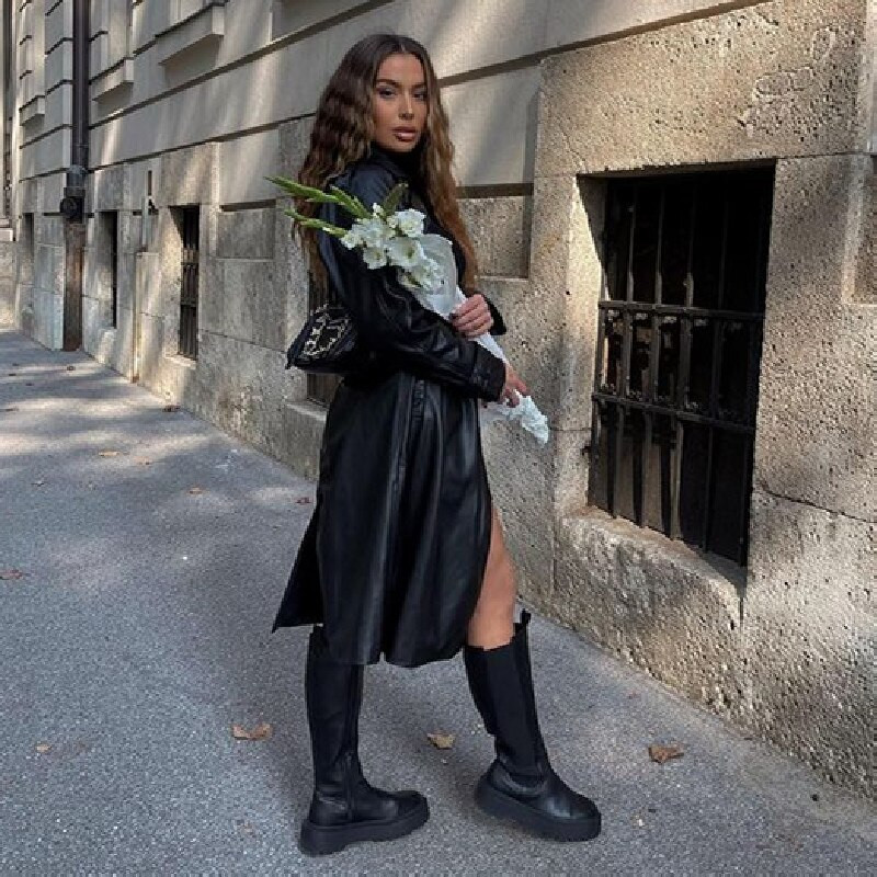 PB&ZA 2022 rudens un ziemas jauns sieviešu High Street Trend atloks ar garām piedurknēm, melns mākslīgās ādas garš mētelis 436924