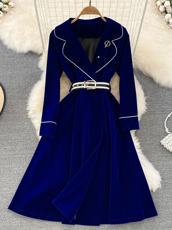 HAMALIEL rudens ziemas biezs, silts samta mētelis sievietēm ar robainām garām piedurknēm, ar vienrindu jostu, Midi biroja virsdrēbes