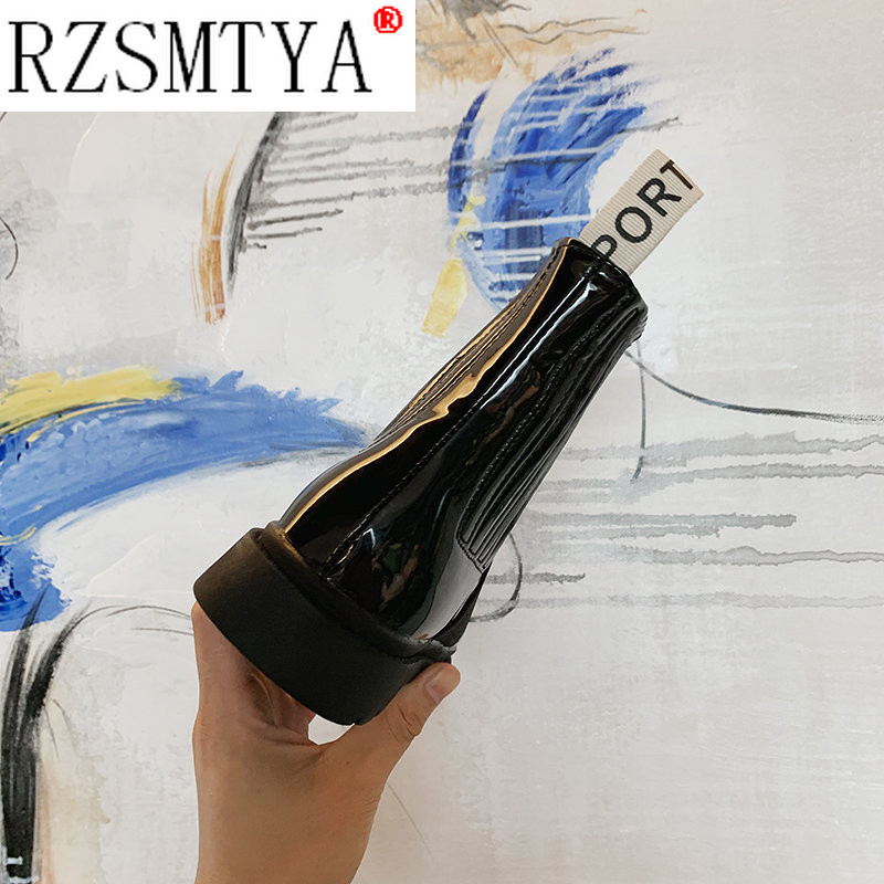 Φθινοπωρινό Χειμερινό λουστρίνι δερμάτινα μποτάκια Γυναικείες μπότες μοτοσυκλέτας Γυναικεία παπούτσια Γυναικεία παχιά σόλα με πόρπη πανκ μπότες A070