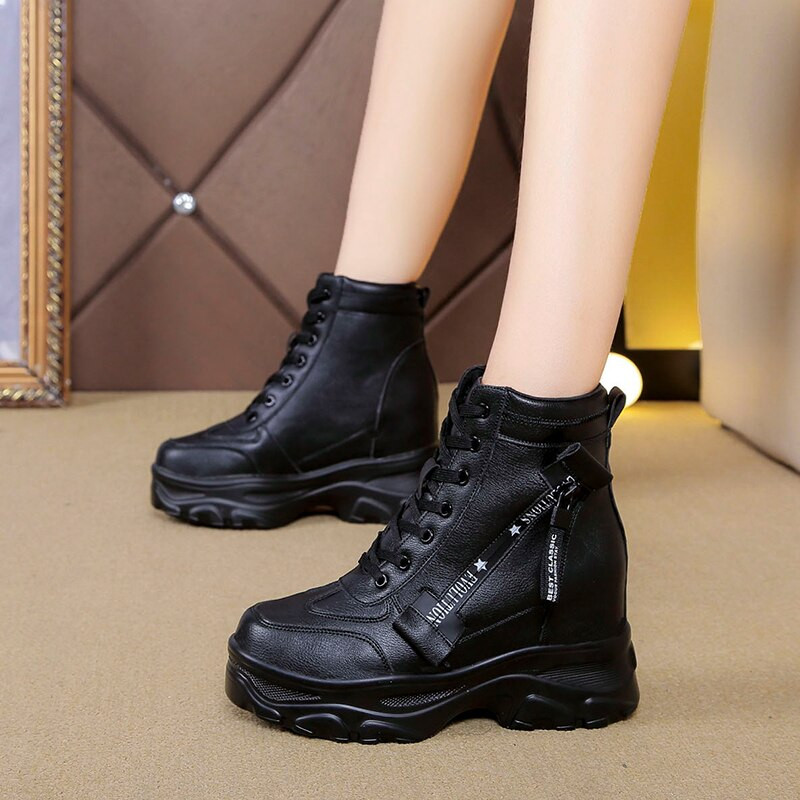 2022 Νέα γυναικεία φθινοπωρινά μποτάκια πλατφόρμας Μπότες με τακούνι 8 εκ. Λευκό μαλακό δέρμα Μπότες μοτοσυκλέτας Γυναικείες Χειμερινές μπότες αθλητικών παιχνιδιών