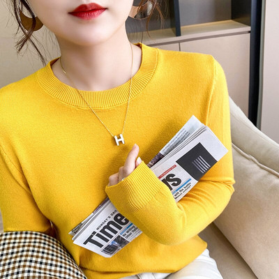 2022 Ανοιξιάτικο φθινόπωρο Γυναικείο πουλόβερ με μασίφ πλεκτό με λαιμόκοψη Κορεατικά πουλόβερ με μακρυμάνικο πουλόβερ με κάτω μέρος
