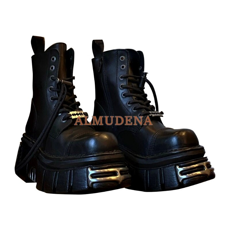 Γυναικείες μπότες αθλητικών παπουτσιών σε μαύρο πανκ στυλ Πλατφόρμα με στρογγυλά δάχτυλα Μποτάκι με κορδόνια Cool μεταλλικές δερμάτινες μπότες για κορίτσια 2022 Νέο