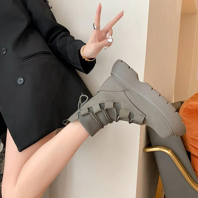 Modne kratke elastične gležnjače za žene 2023. Ženske moderne čizme s platformom Ženske gumene cipele s okruglim prstima na vezivanje na nisku petu