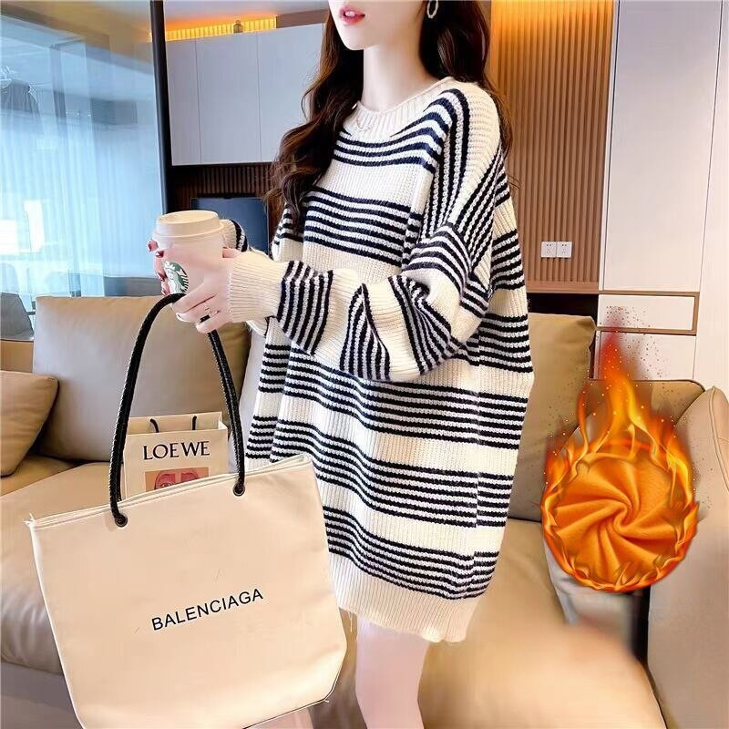 Ikdienišķs, brīvs, svītrains sieviešu džemperis ar apaļu apkakli